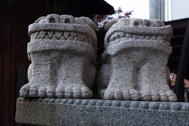 シーサー設置は縦置き・対面設置どちらにも対応